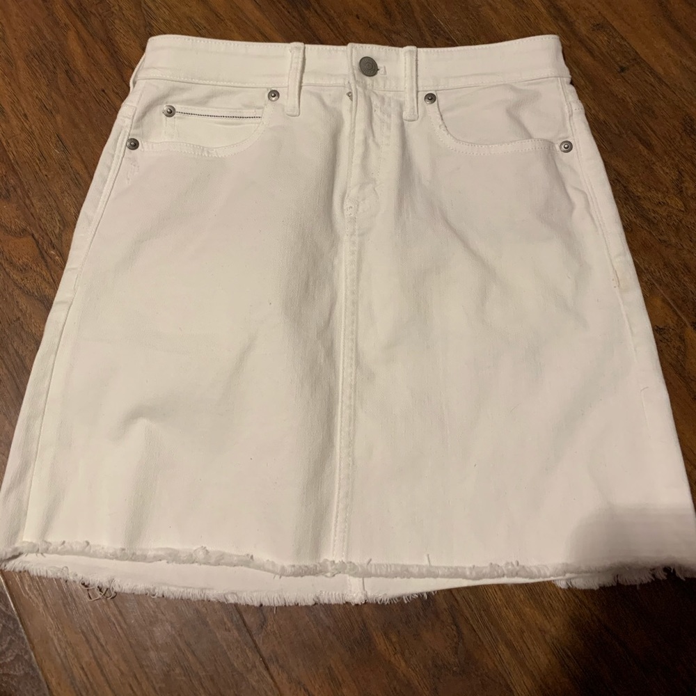 White Vineyard Vines Jean Skirt